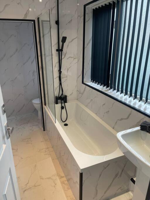 Luxury Accommodation. Воллесі Екстер'єр фото